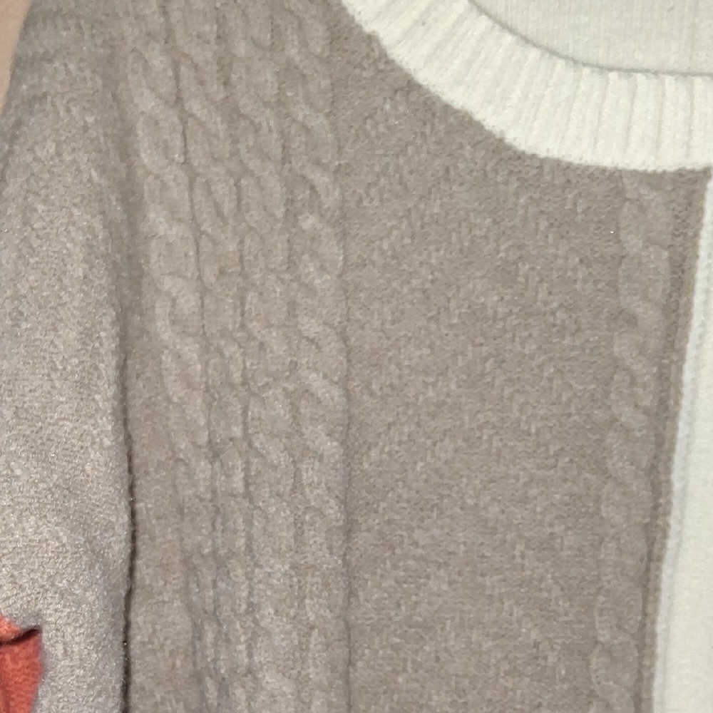 Colorblock Cable Knit Sweater - Picture 6 of 6